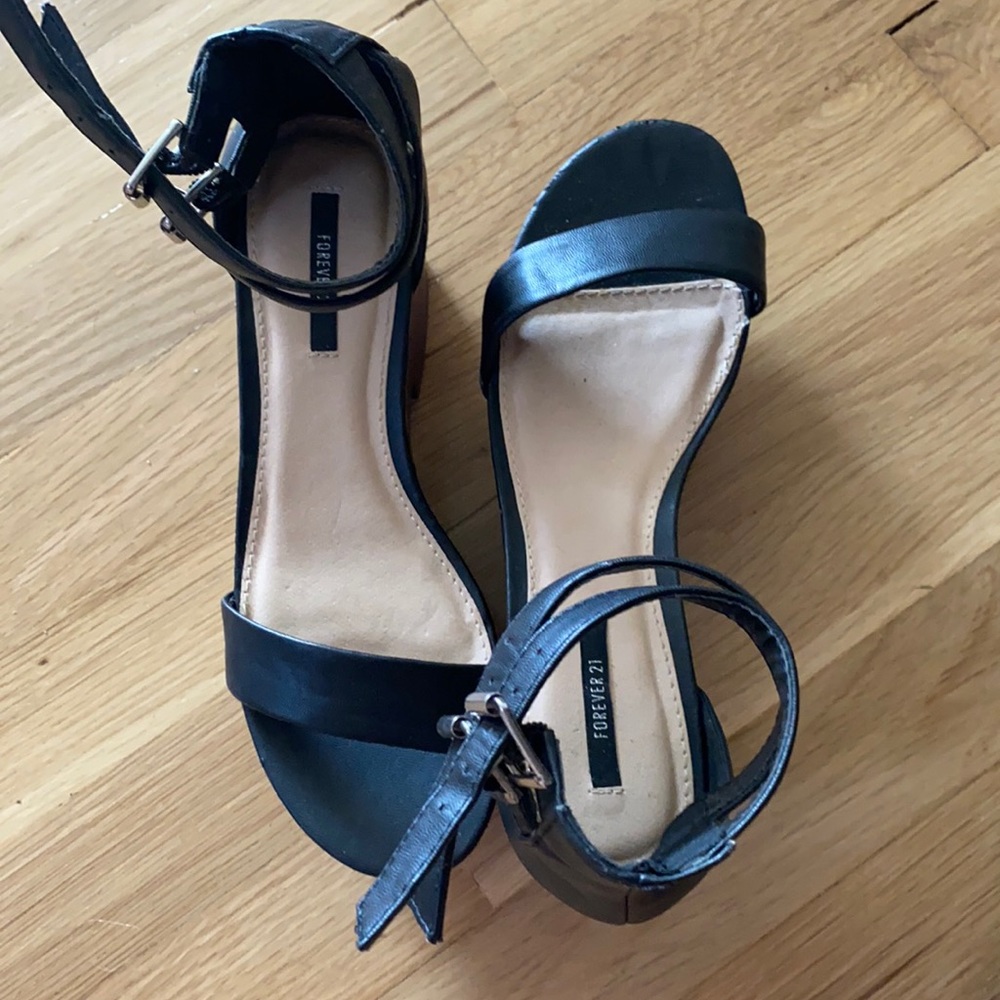 Forever 21 platform type sandals